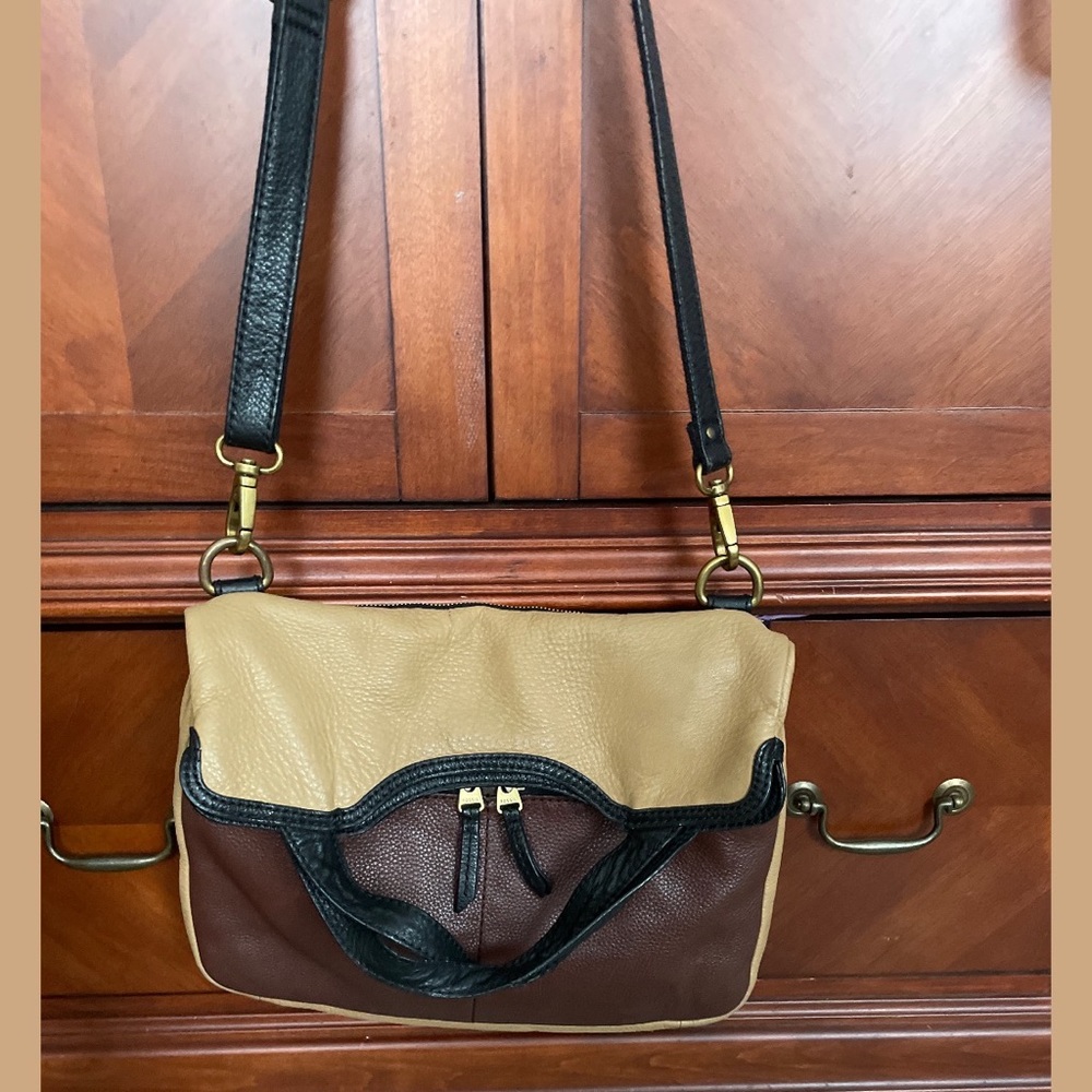 Two Toned Fossil Large Crossbody Bag - Picture 2 of 4